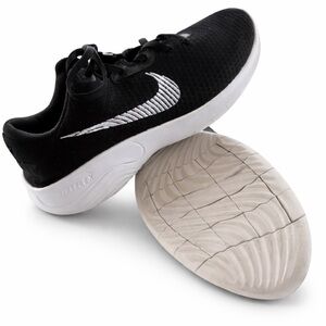 Nike Black Athletic Lace-Up Sneaker with White Logo Tag